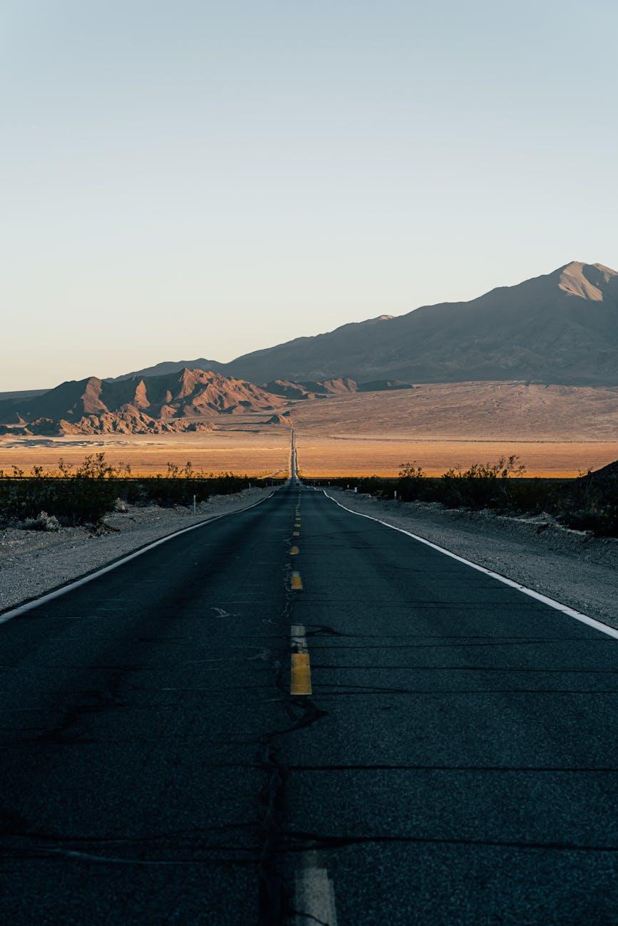 🛣️ 07. The Devil’s Road, USA – Asphalt into the Unknown